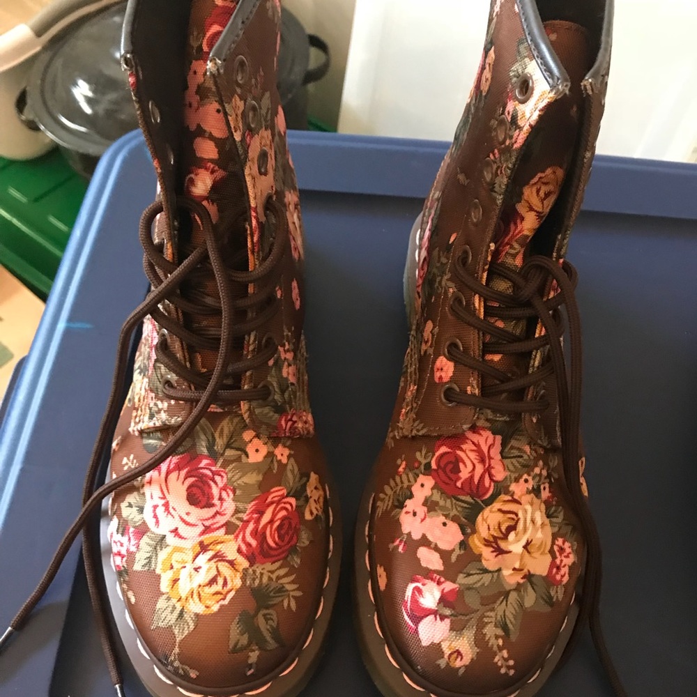 Dr. Marten Boots